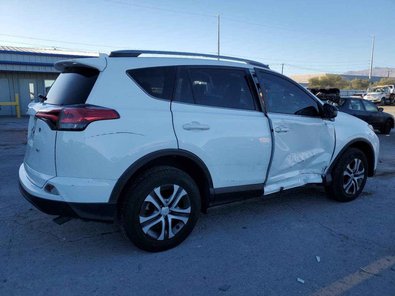 TOYOTA RAV4 LE