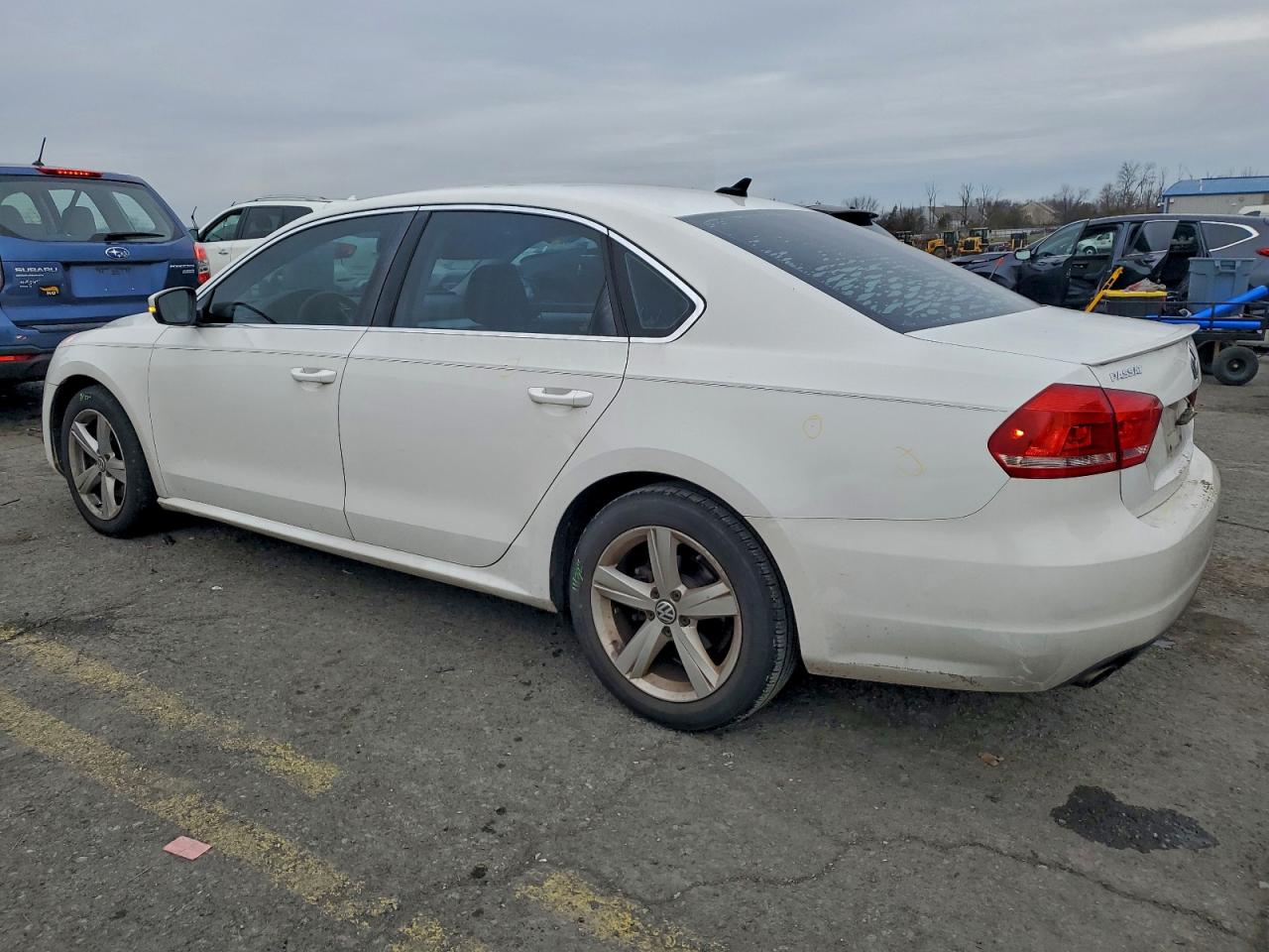 VOLKSWAGEN PASSAT SE