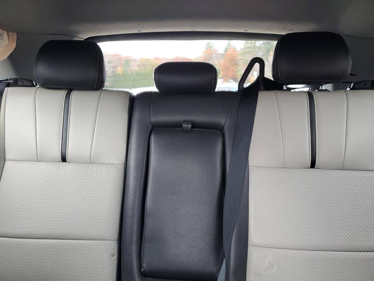 MITSUBISHI OUTLANDER LE