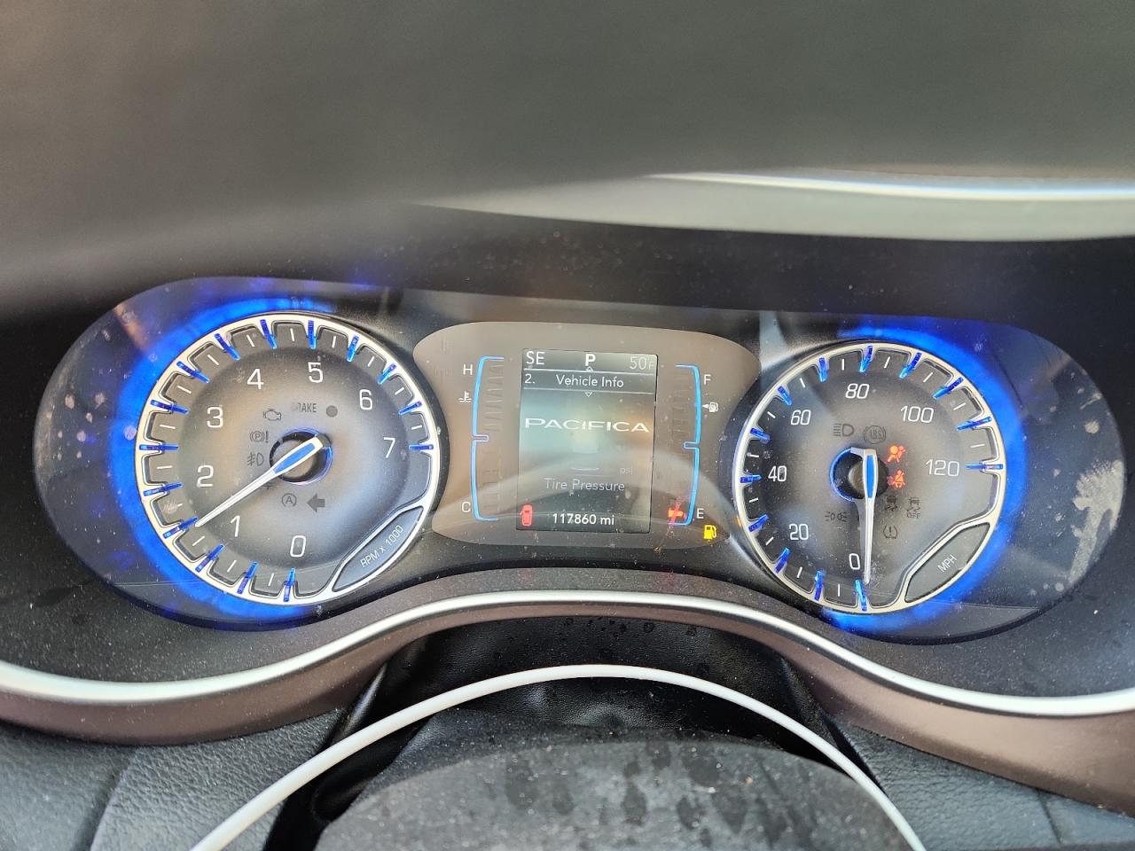 CHRYSLER PACIFICA TOURING