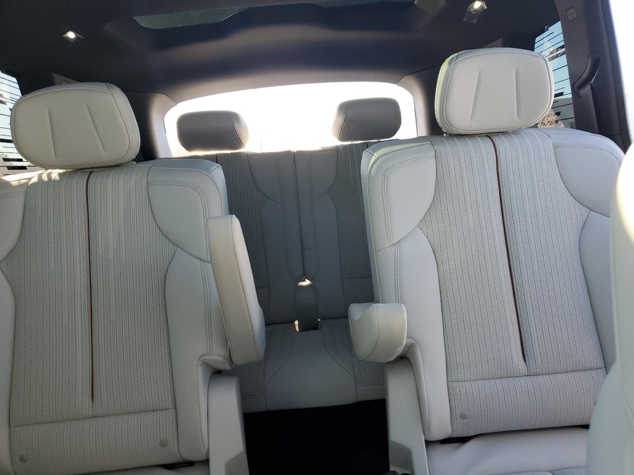 CADILLAC VISTIQ LUXURY