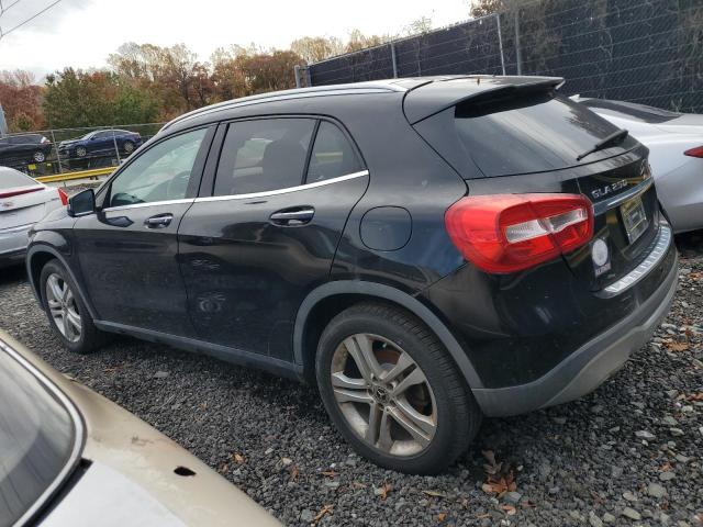 2018 MERCEDES-BENZ GLA 250 4M WDCTG4GB0JJ529994