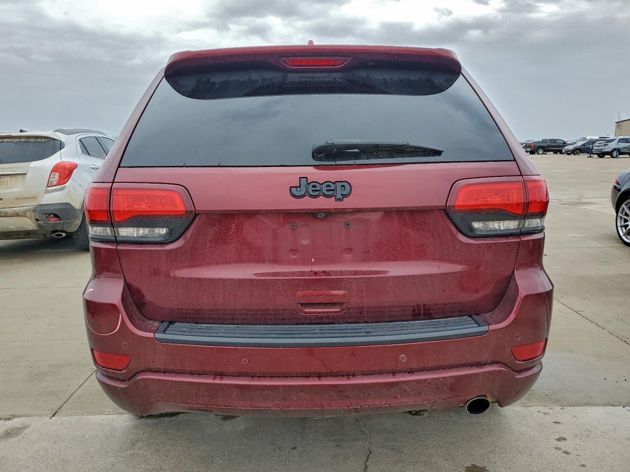 JEEP GRAND CHEROKEE LAREDO