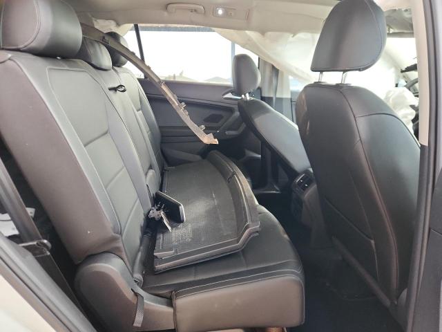 2018 VOLKSWAGEN TIGUAN SE - 3VV2B7AX5JM209791