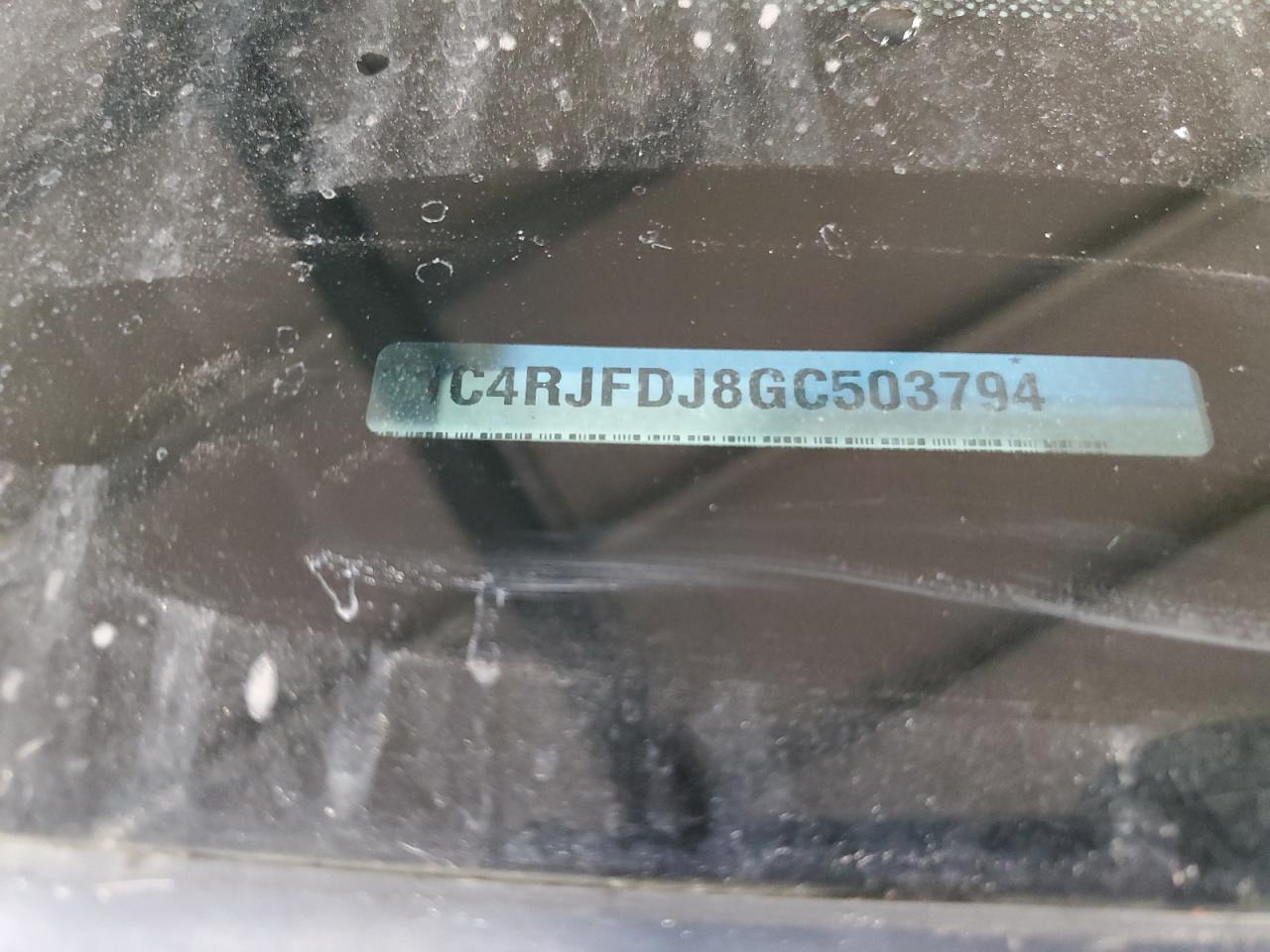 JEEP GRAND CHEROKEE SRT-8