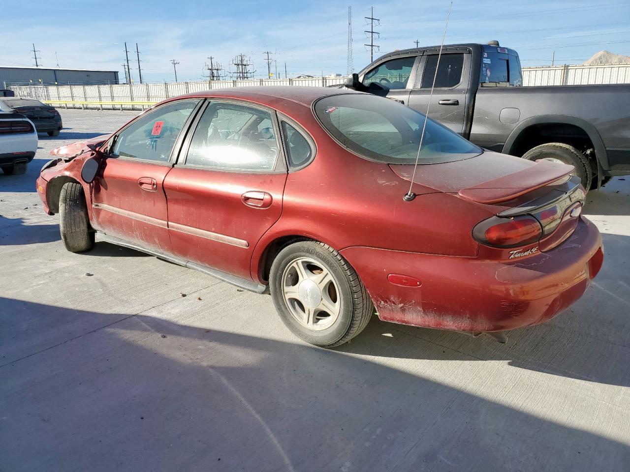 Lot #3305681770 1999 FORD TAURUS SE