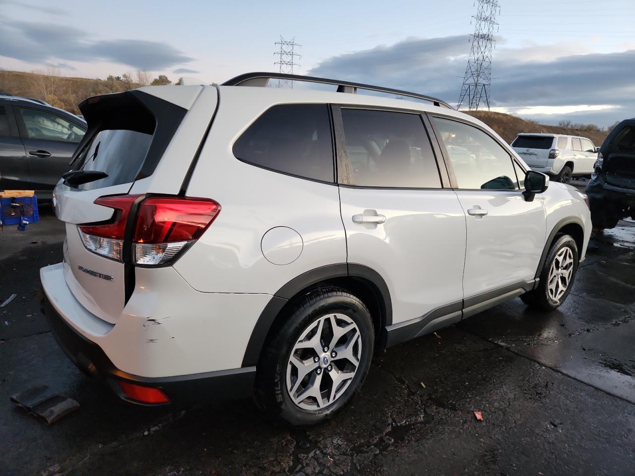 SUBARU FORESTER PREMIUM