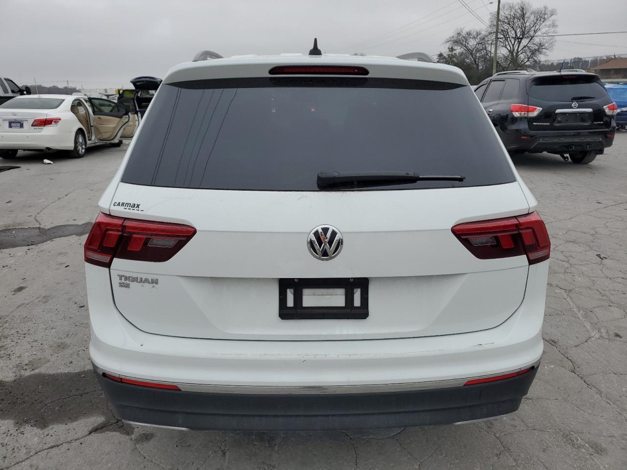 VOLKSWAGEN TIGUAN SE