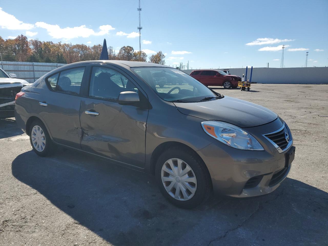 NISSAN VERSA S