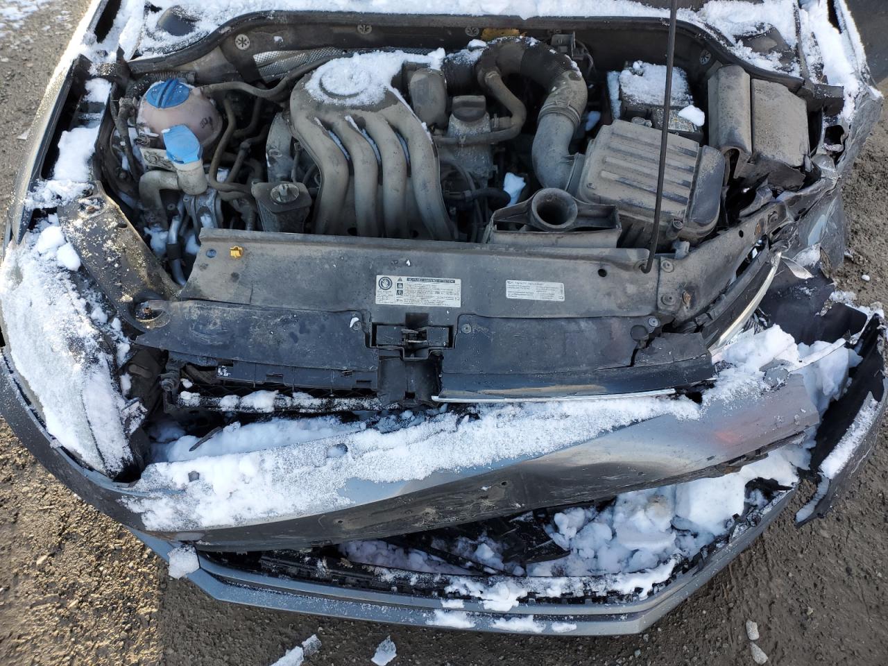 VOLKSWAGEN JETTA BASE