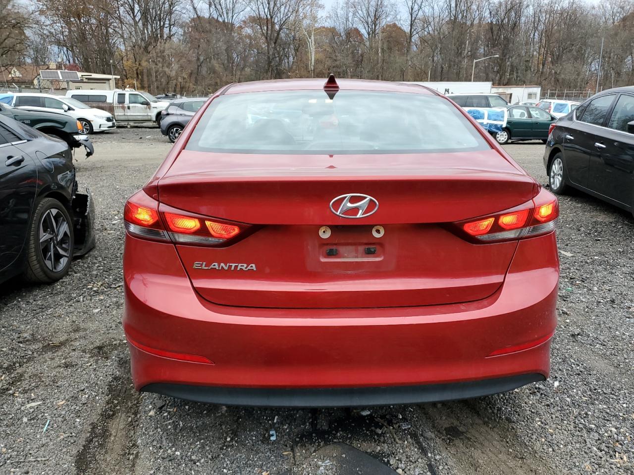 HYUNDAI ELANTRA SE