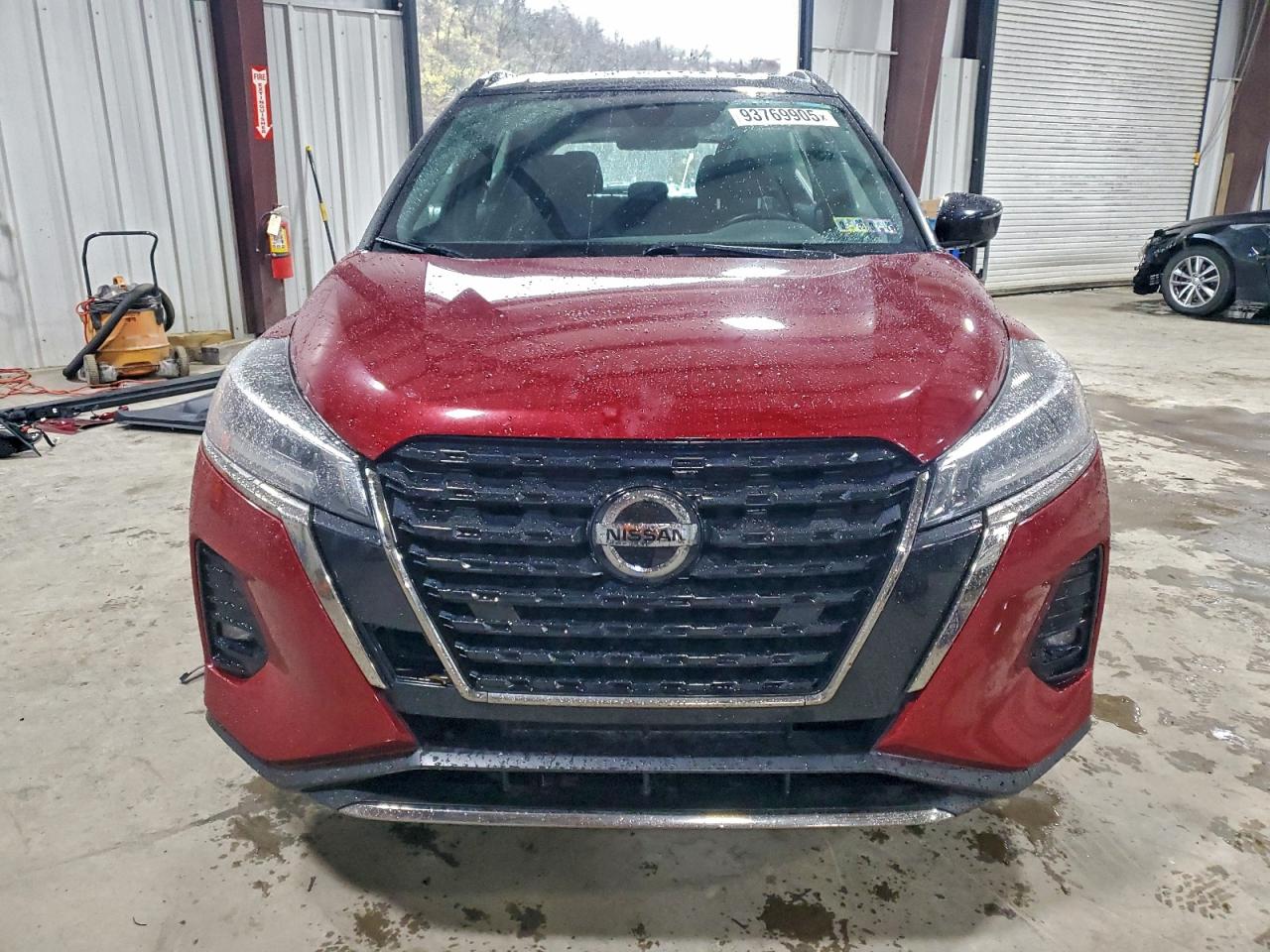 NISSAN KICKS SR