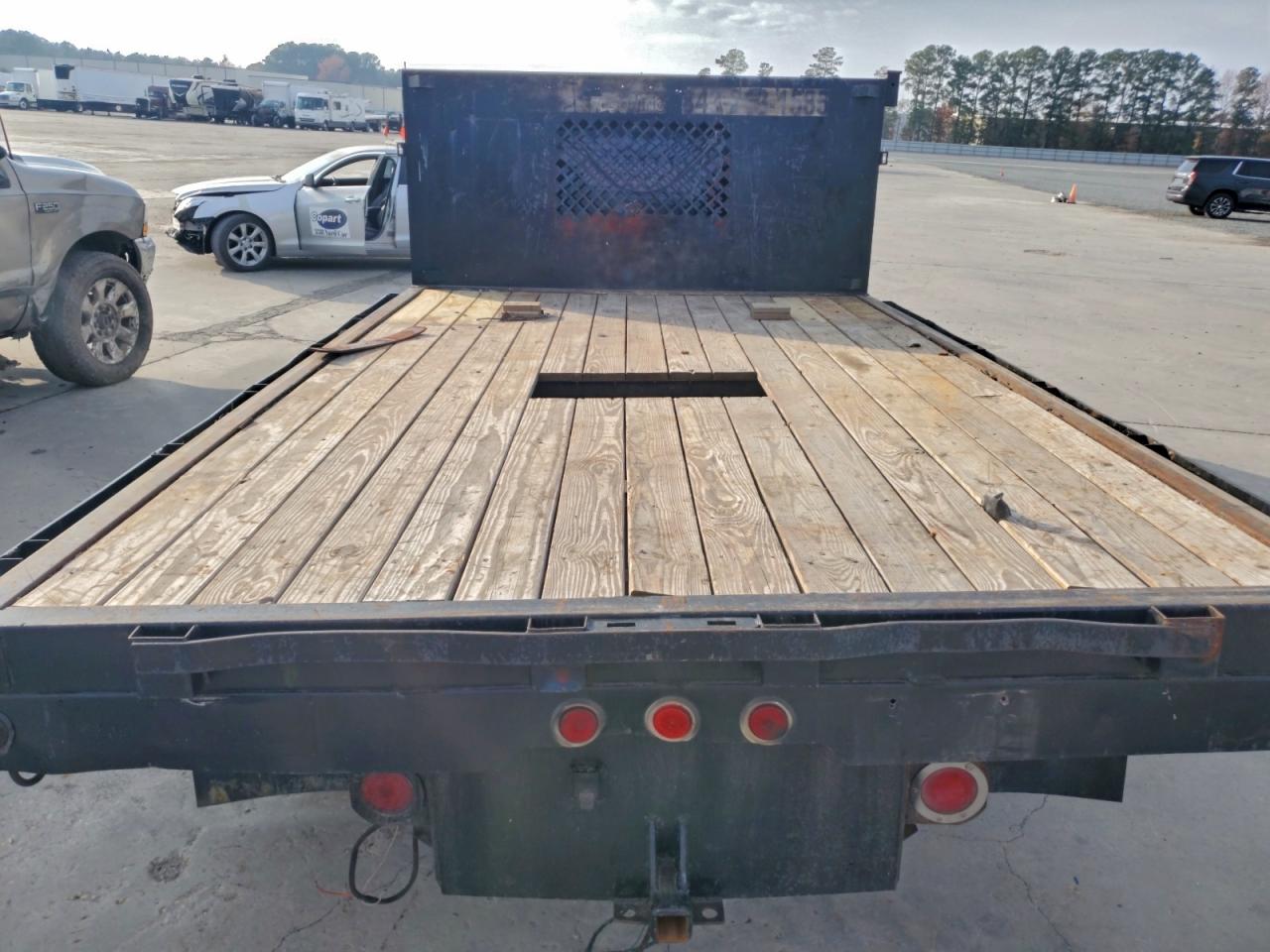 Lot #3319981172 1999 FORD F350