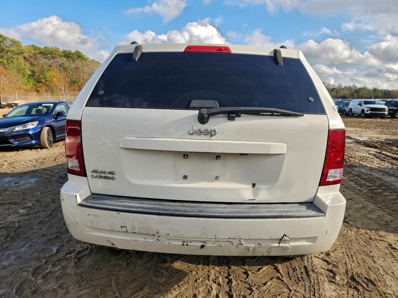 JEEP GRAND CHEROKEE LAREDO