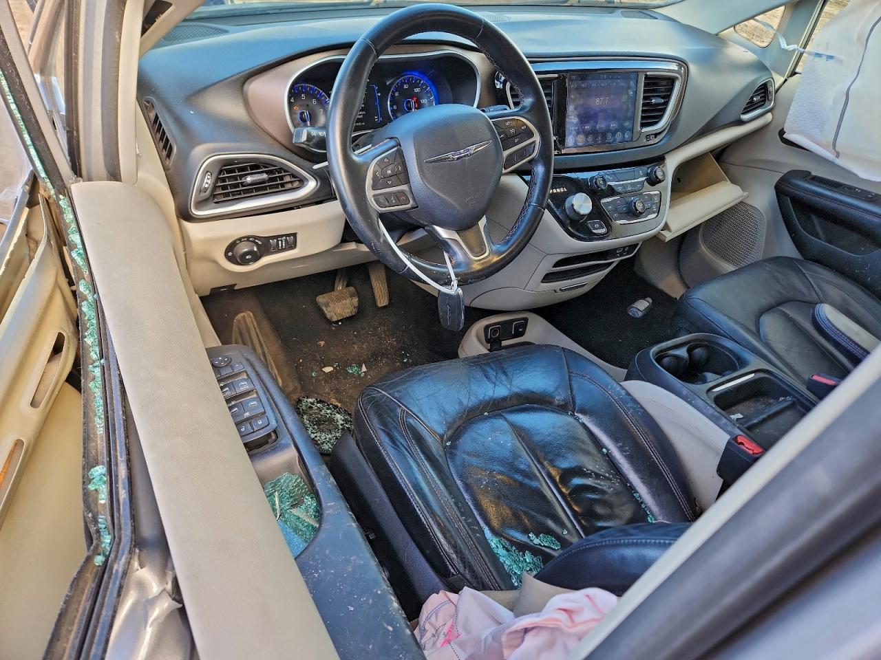 CHRYSLER PACIFICA TOURING L