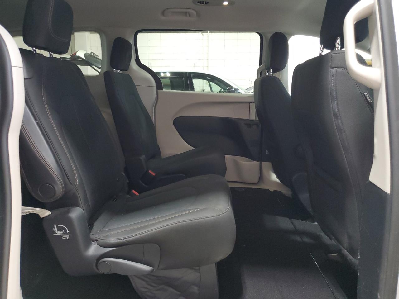 CHRYSLER PACIFICA TOURING