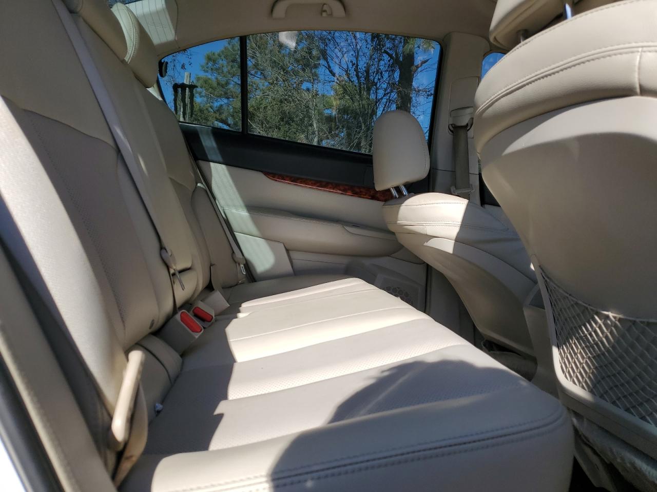 SUBARU LEGACY 3.6R LIMITED