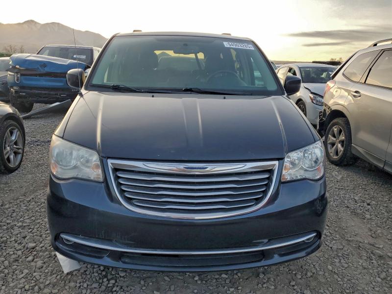 2013 CHRYSLER TOWN & COU #3301853957