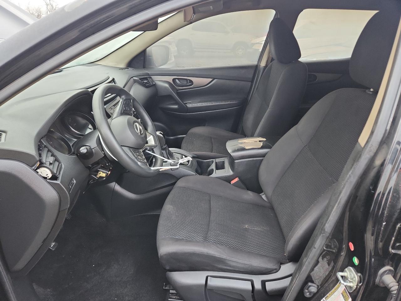 NISSAN ROGUE SPORT S