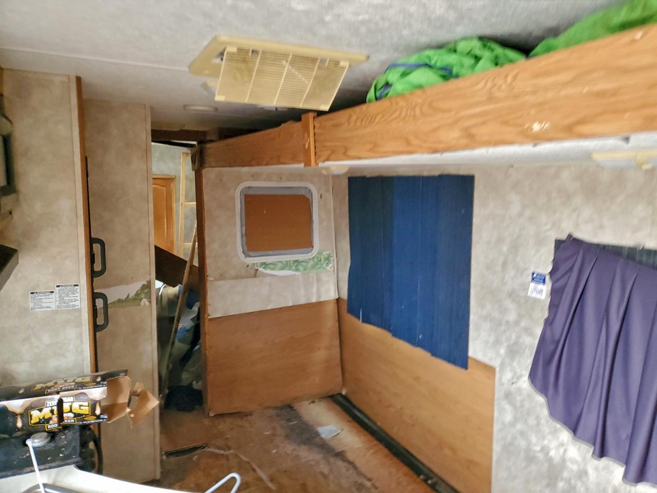 Lot #3297321419 2006 KEYSTONE SPRINTER