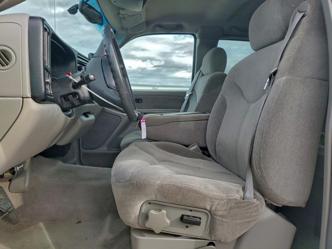 Lot #3297171875 2000 GMC NEW SIERRA