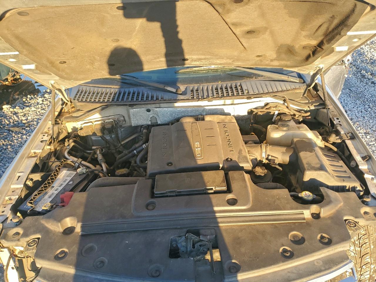 Lot #3311703217 2011 LINCOLN NAVIGATOR