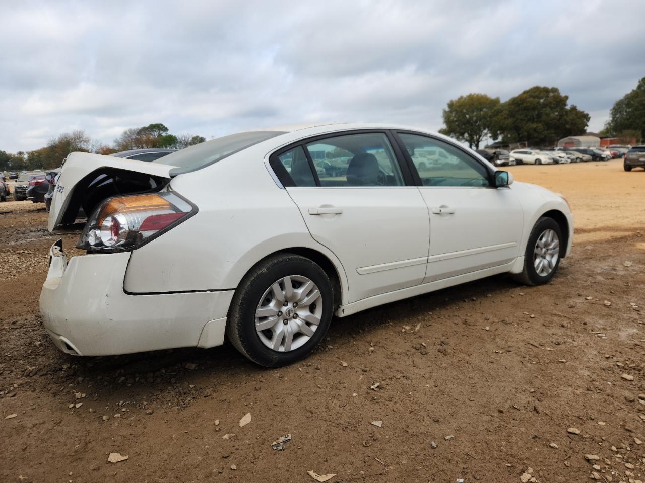 NISSAN ALTIMA BASE
