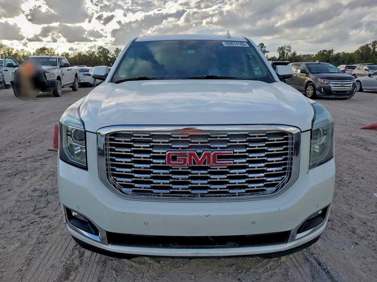 GMC YUKON DENALI