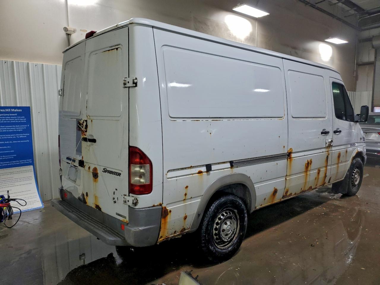 Lot #3298195070 2005 DODGE SPRINTER 2500