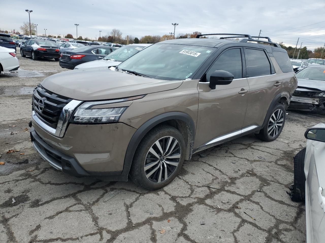 NISSAN PATHFINDER PLATINUM