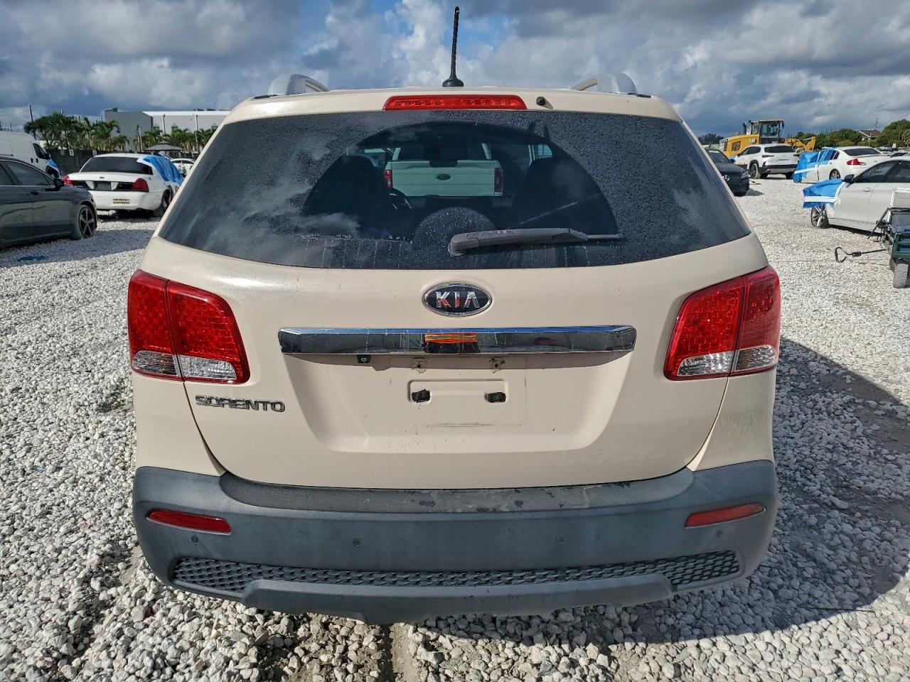 Lot #3309509571 2011 KIA SORENTO BA