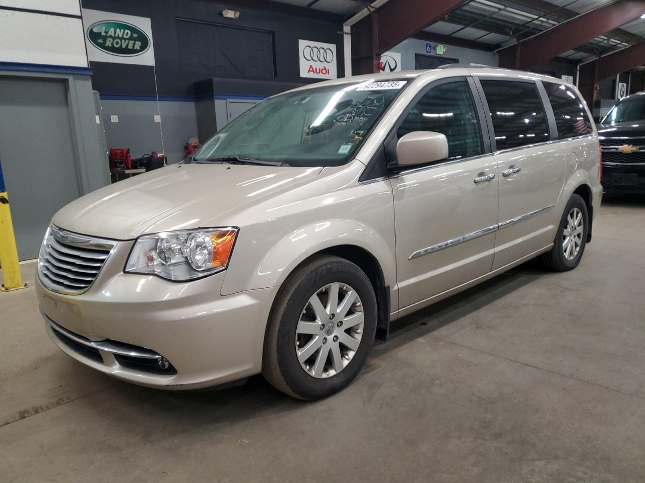 CHRYSLER TOWN & COUNTRY TOURING