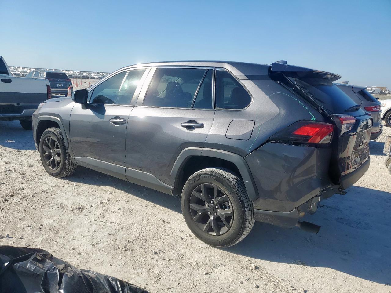 TOYOTA RAV4 LE