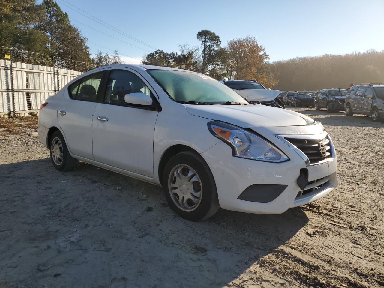 NISSAN VERSA S