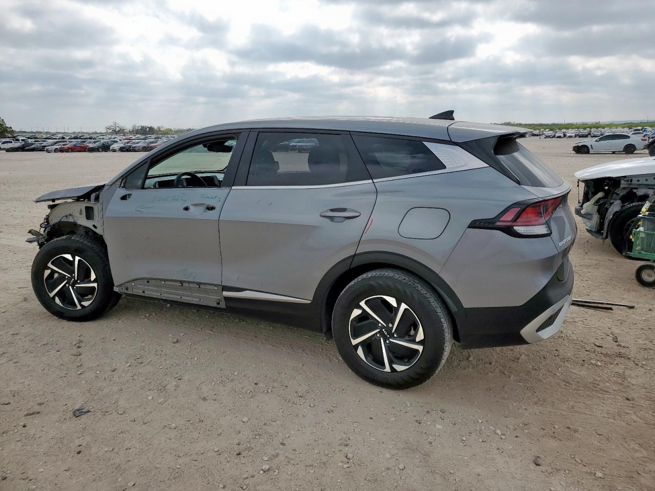 KIA SPORTAGE LX