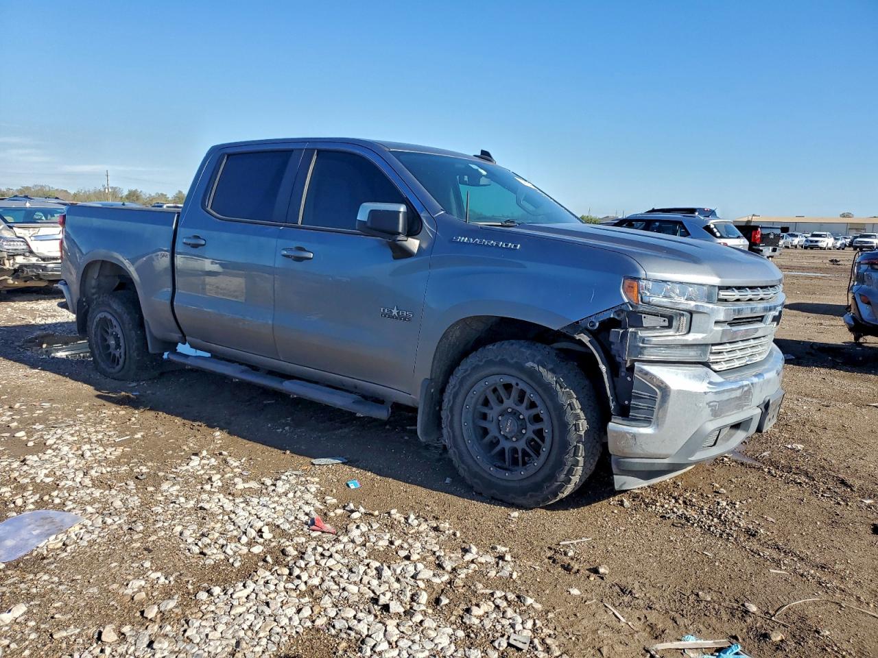 CHEVROLET SILVERADO C1500 LT