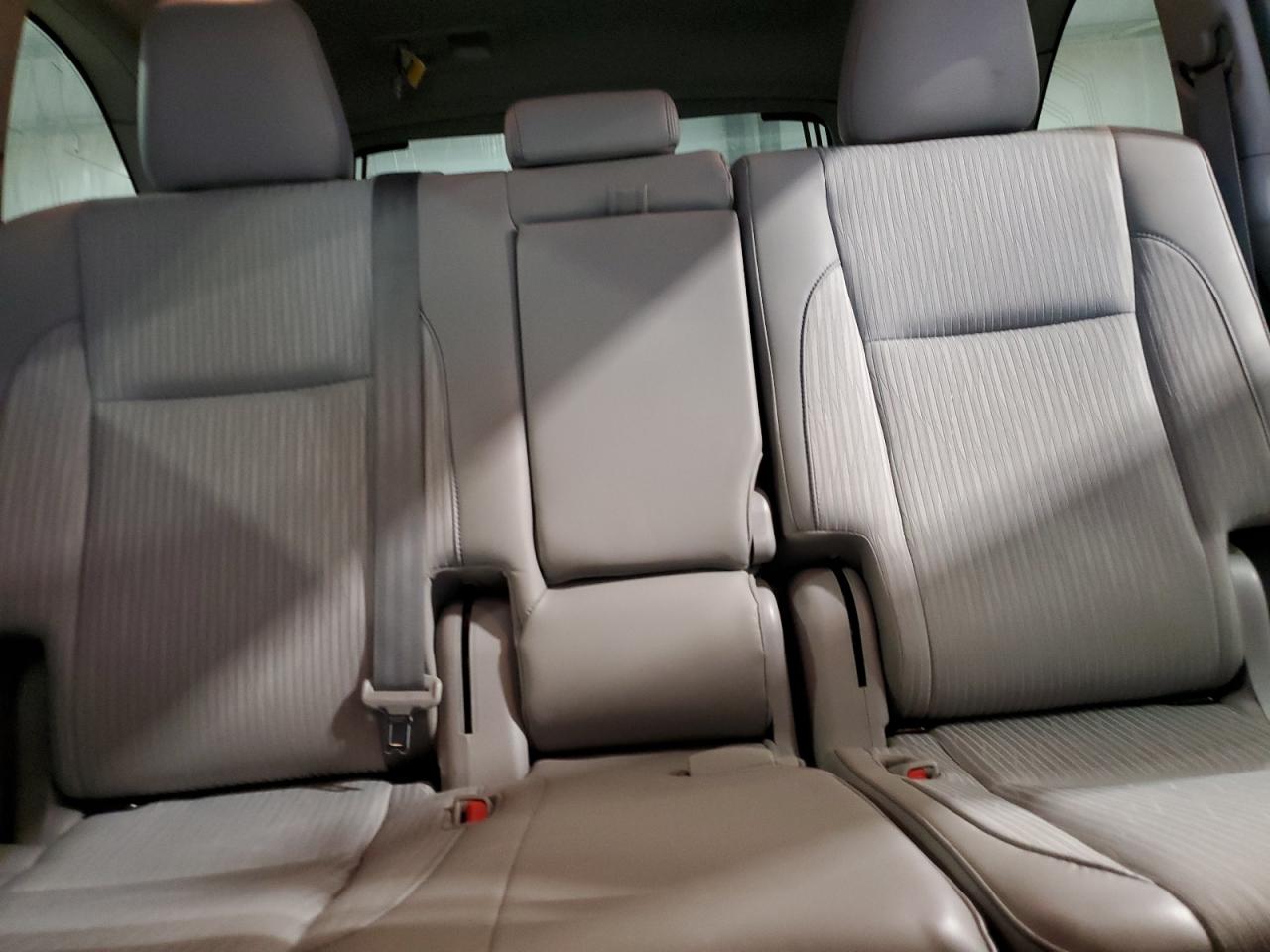 TOYOTA HIGHLANDER LE