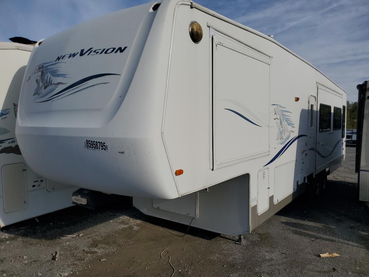 Lot #3296510636 2004 KZ 3559