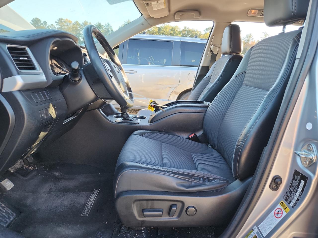 TOYOTA HIGHLANDER LE