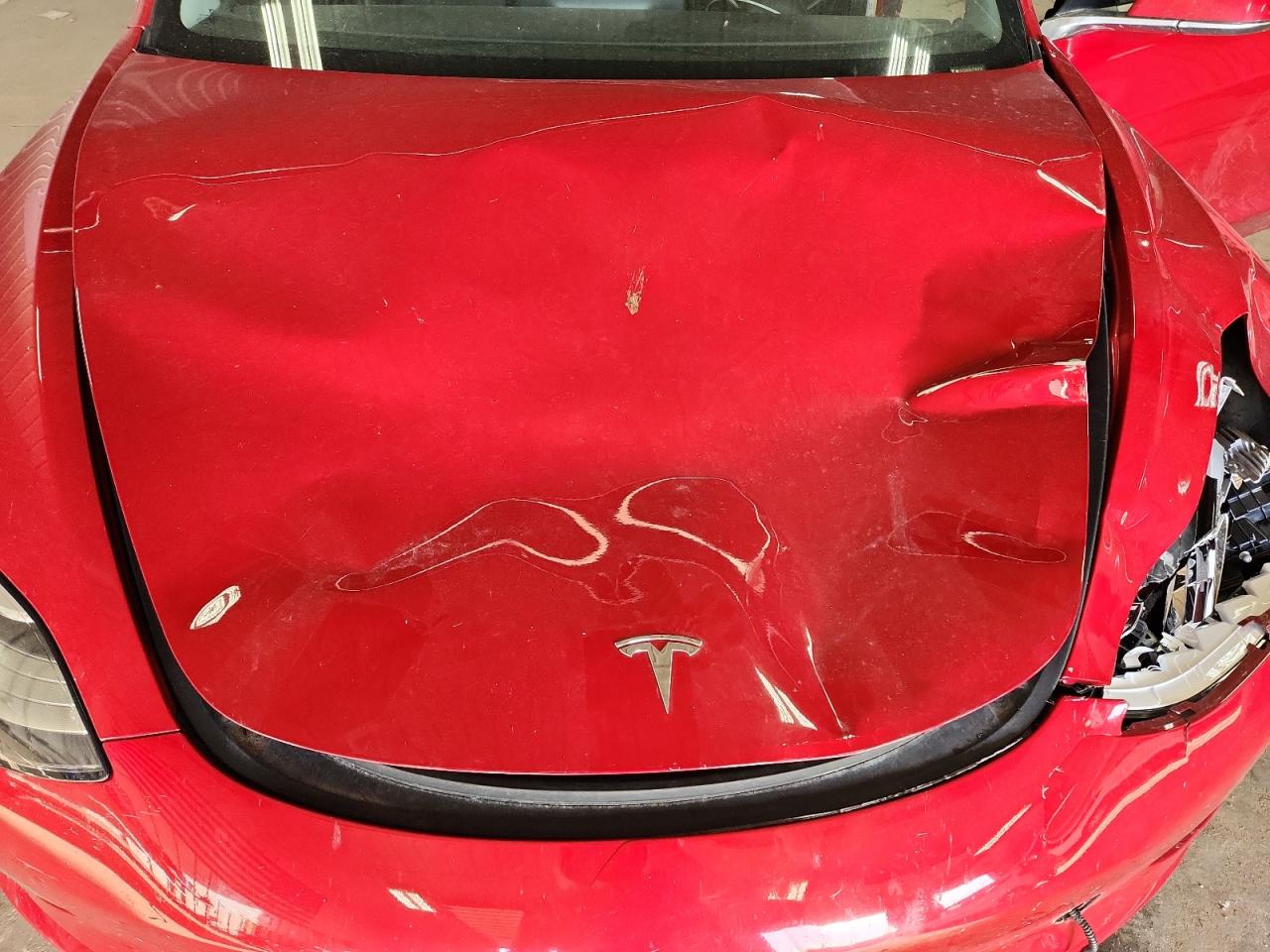 Lot #3311756720 2018 TESLA MODEL 3