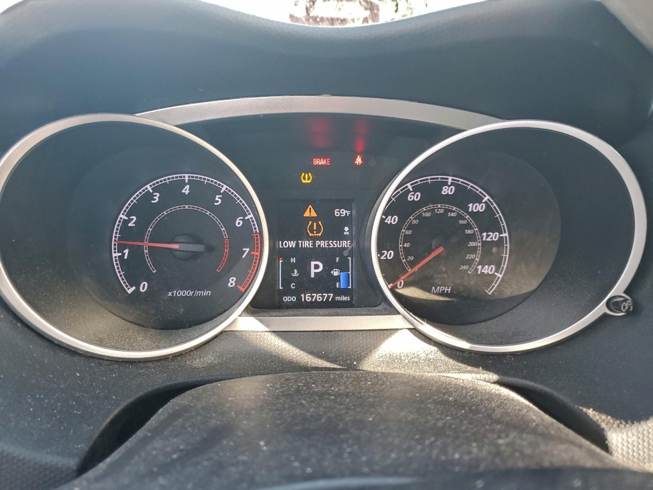 MITSUBISHI OUTLANDER SE