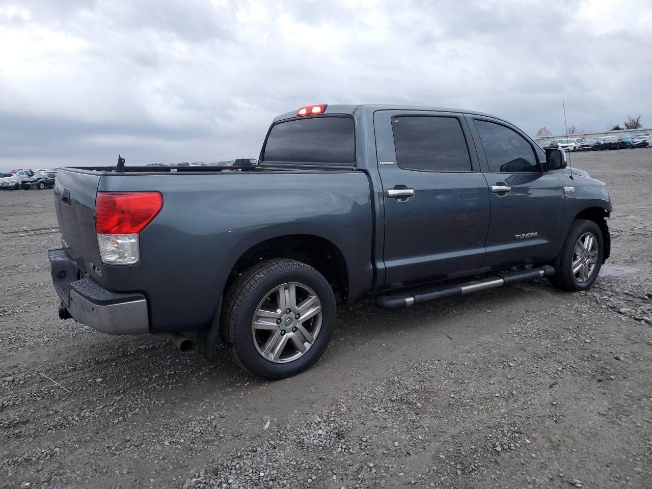TOYOTA TUNDRA CREWMAX LIMITED