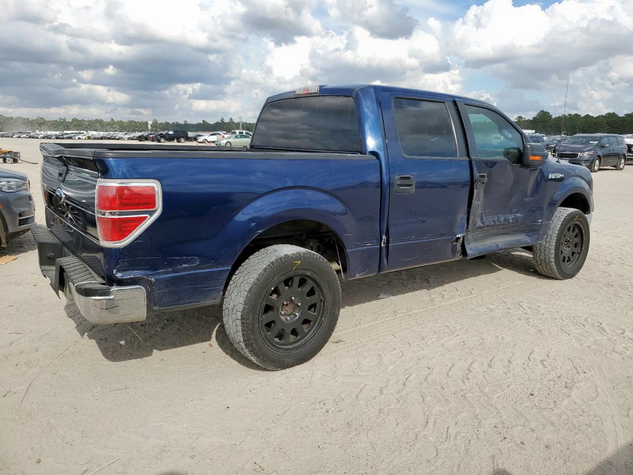FORD F-150 SUPERCREW