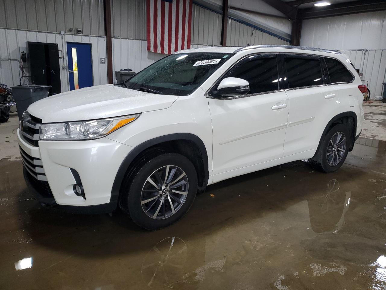 TOYOTA HIGHLANDER SE