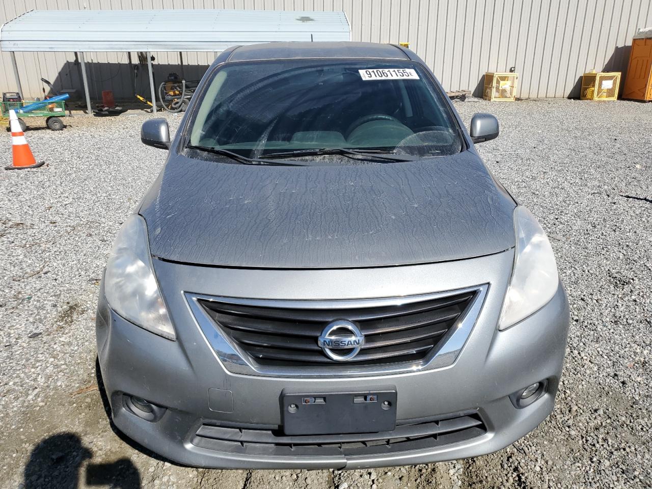 NISSAN VERSA S