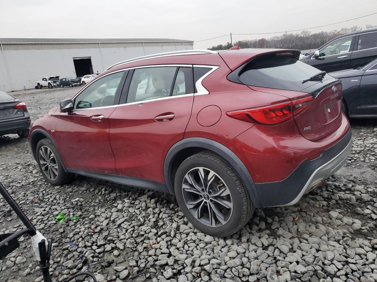 INFINITI QX30 BASE
