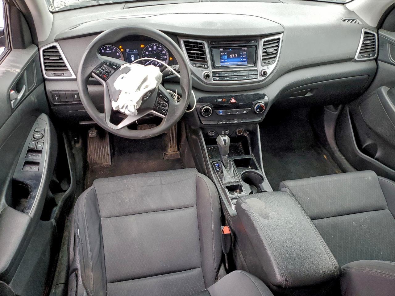 HYUNDAI TUCSON SE