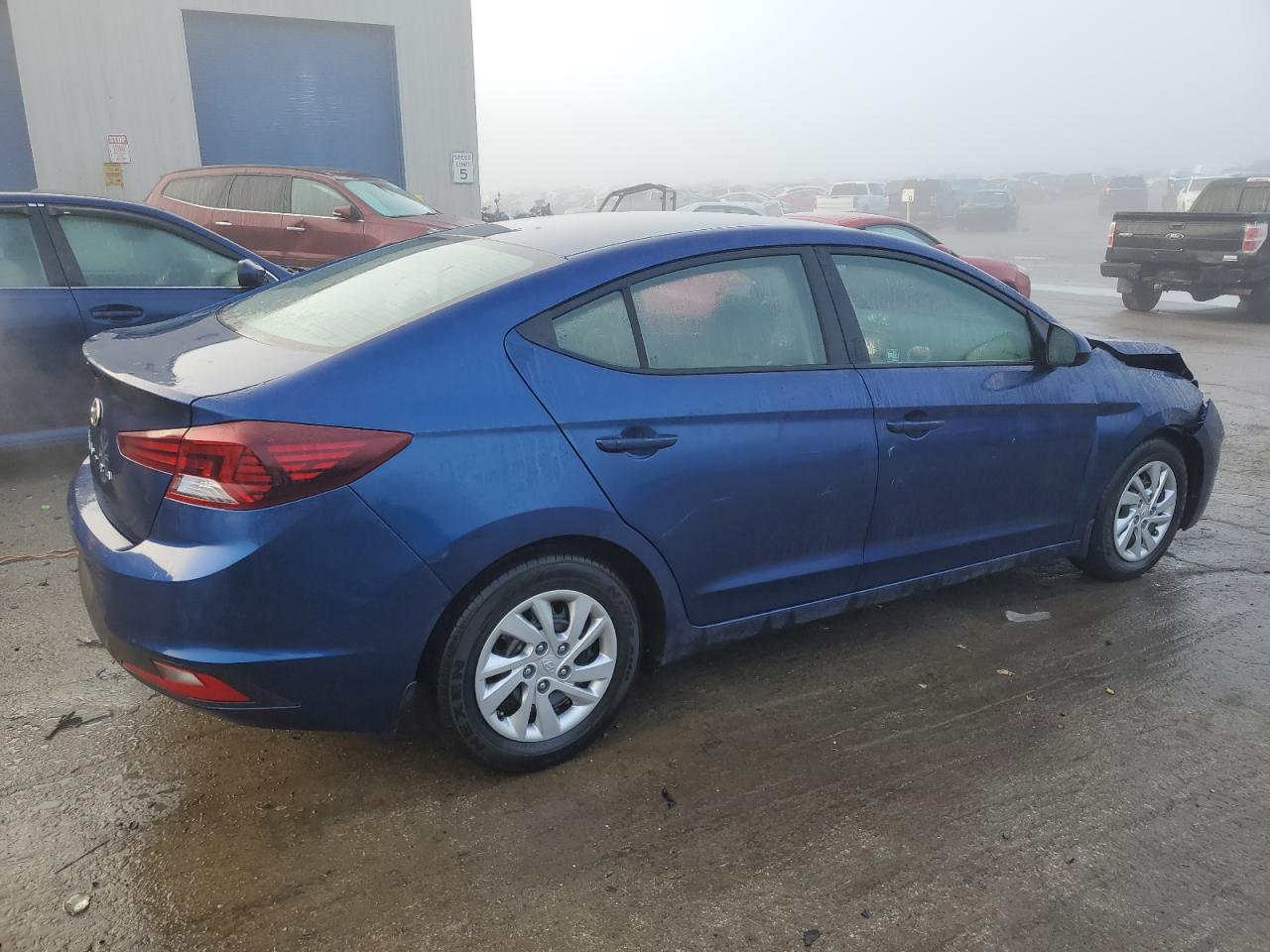 HYUNDAI ELANTRA SE