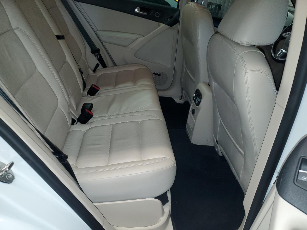 VOLKSWAGEN TIGUAN SEL