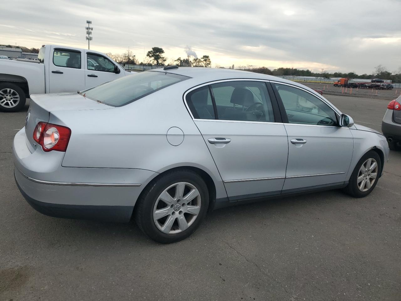 Lot #3286503154 2006 VOLKSWAGEN PASSAT 2.0
